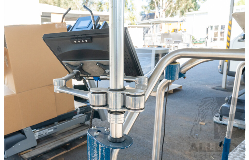 Austredex Large Heavy Duty Commerical Treadmill