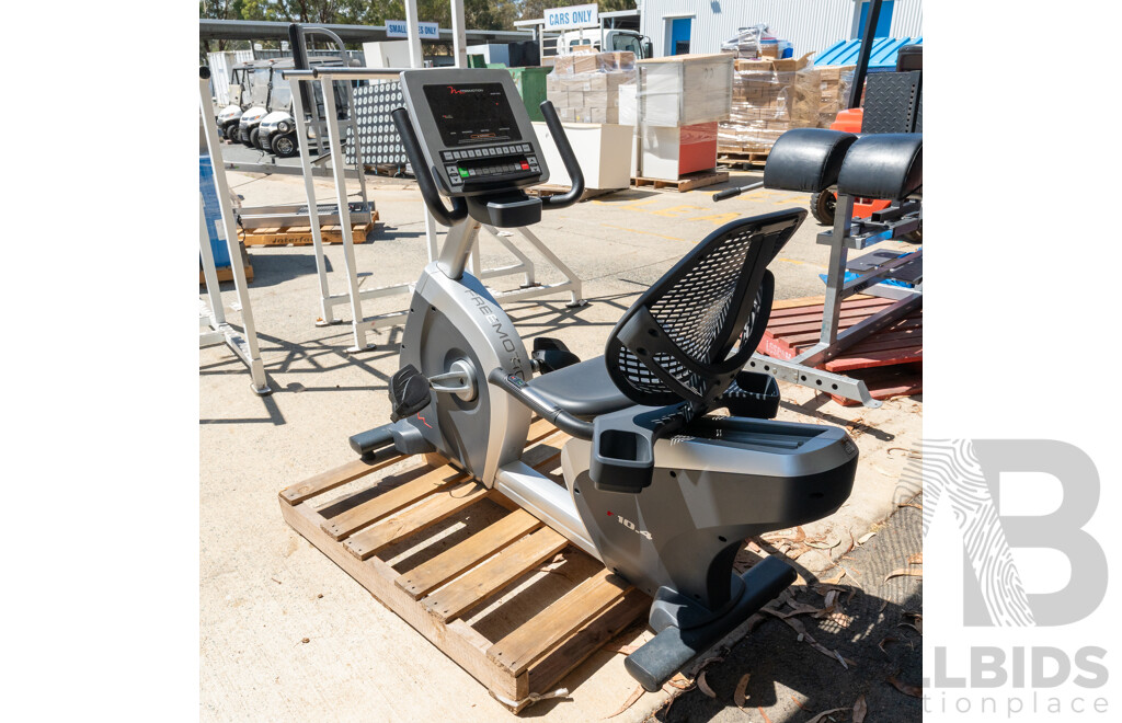 11/2014 Freemotion Commercial Recumbent Bike