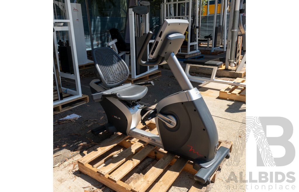 11/2014 Freemotion Commercial Recumbent Bike