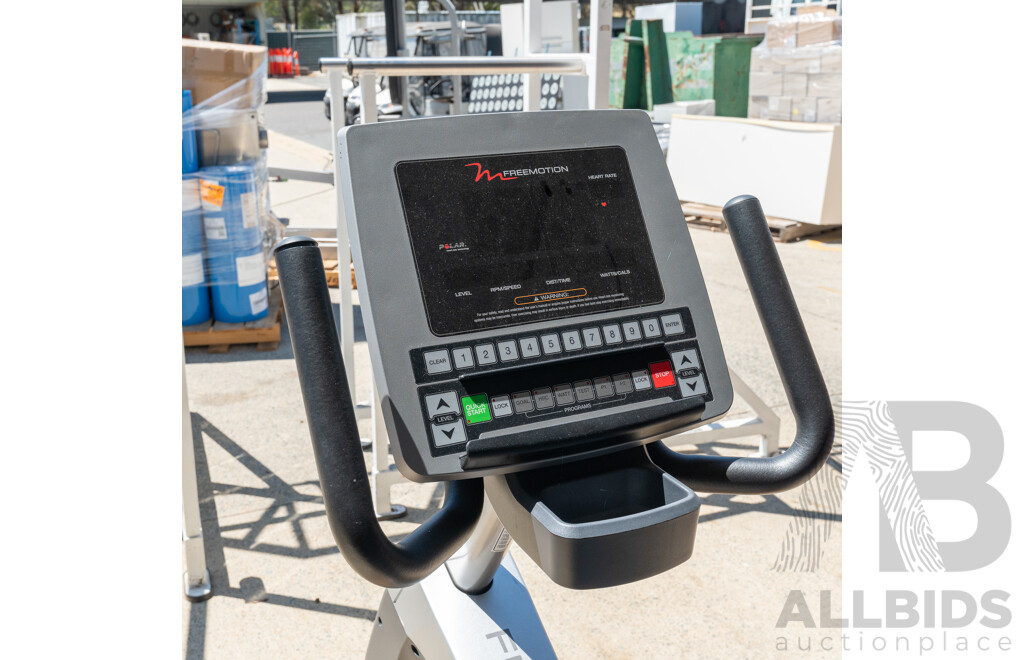 11/2014 Freemotion Commercial Recumbent Bike