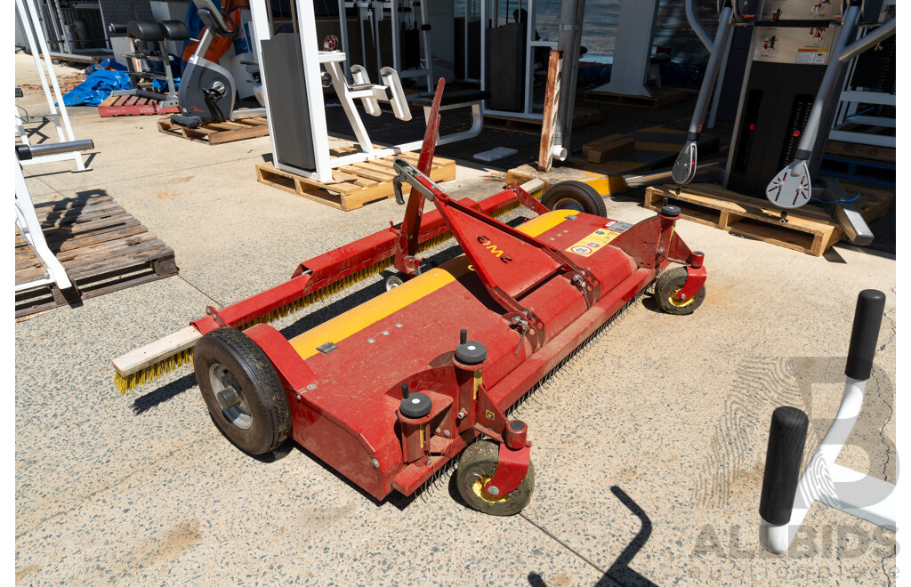 05/2013 SMG TurfCare TCA2000 Artificial Turf Cleaner