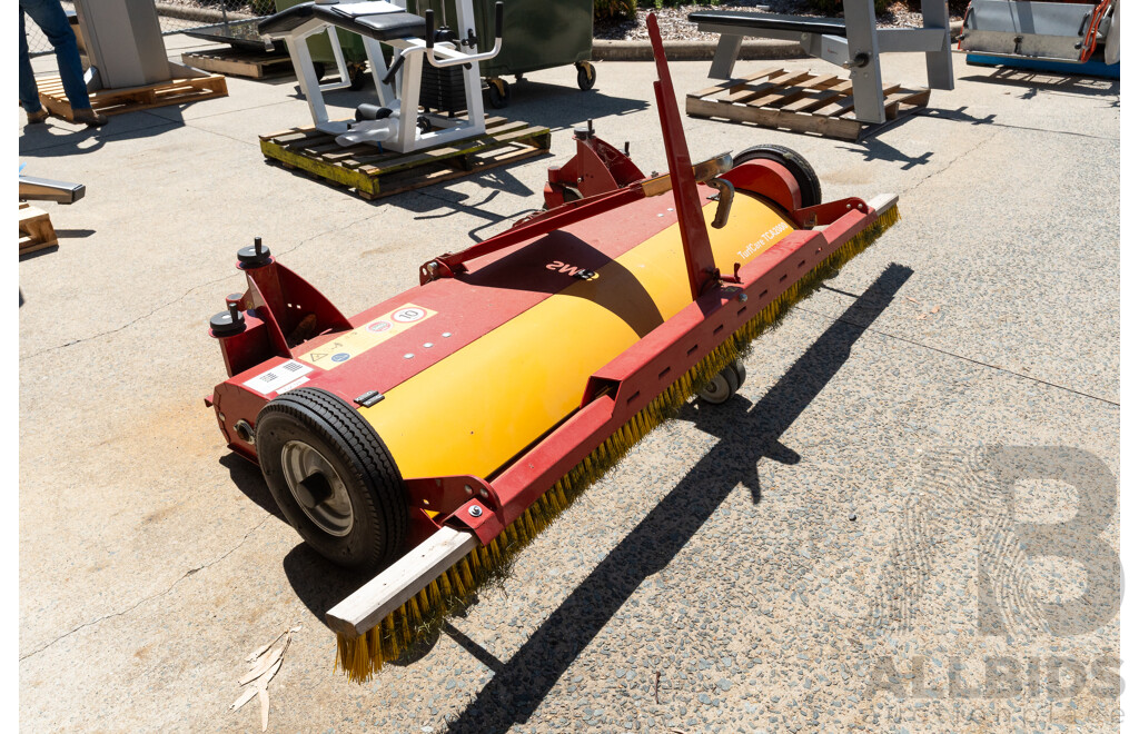 05/2013 SMG TurfCare TCA2000 Artificial Turf Cleaner