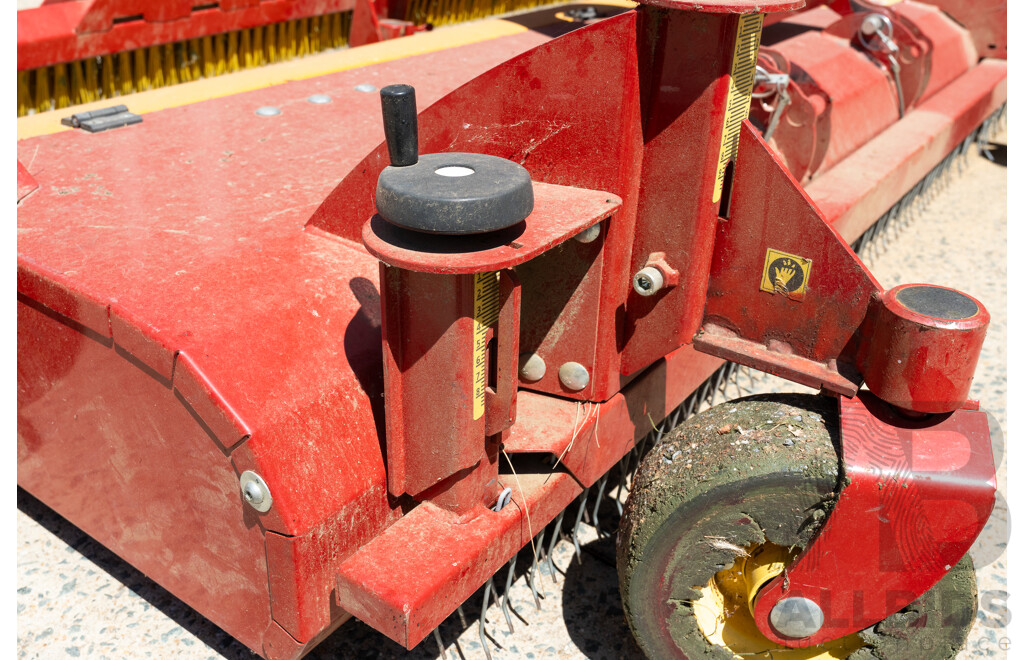 05/2013 SMG TurfCare TCA2000 Artificial Turf Cleaner