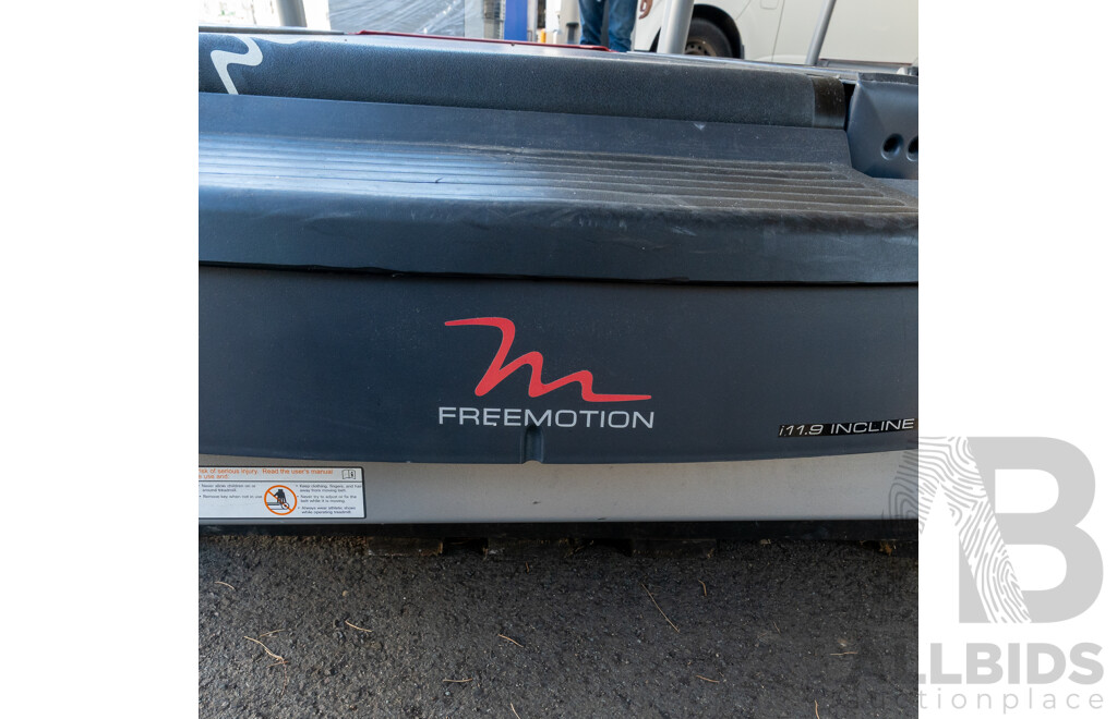 11/2016 Freemotion 11.9 Incline Trainer Commercial Treadmill