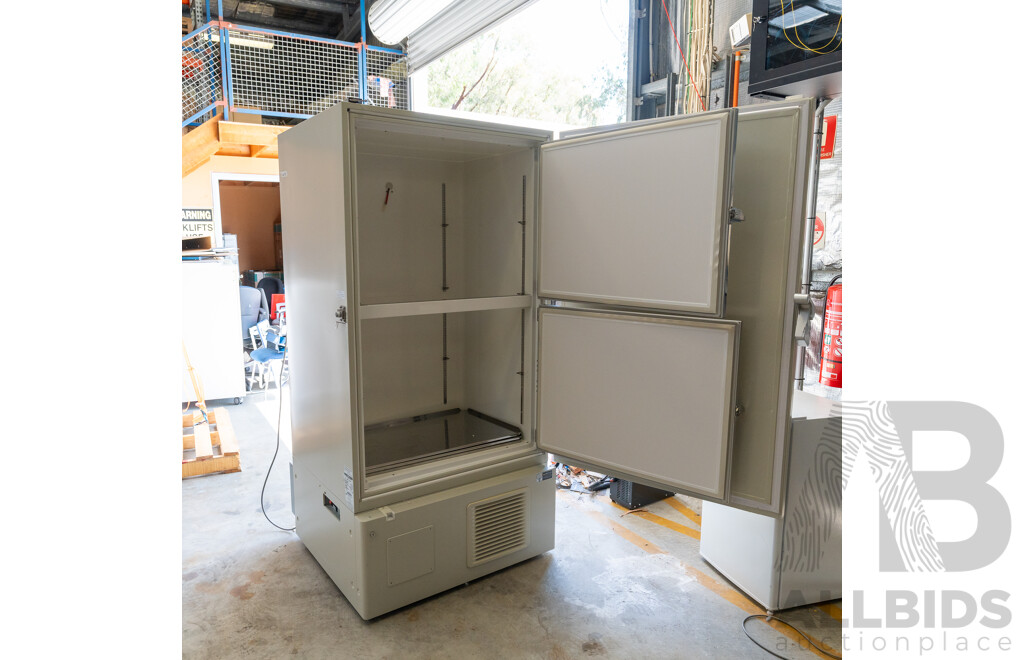 Sanyo VIP Series Ultra Low Freezer MDF-U74V