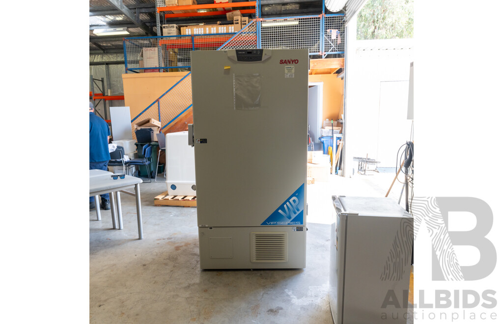Sanyo VIP Series Ultra Low Freezer MDF-U74V