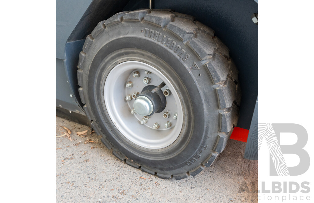 Powerboss Armadillo 9XR Kubota Diesel Floor Sweeper