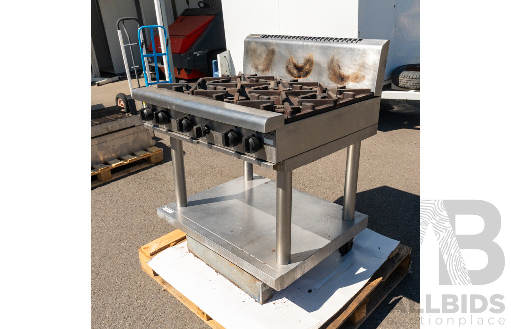 Moffatt 6 Burner Commerical Stainless Steel Cooktop on Bench
