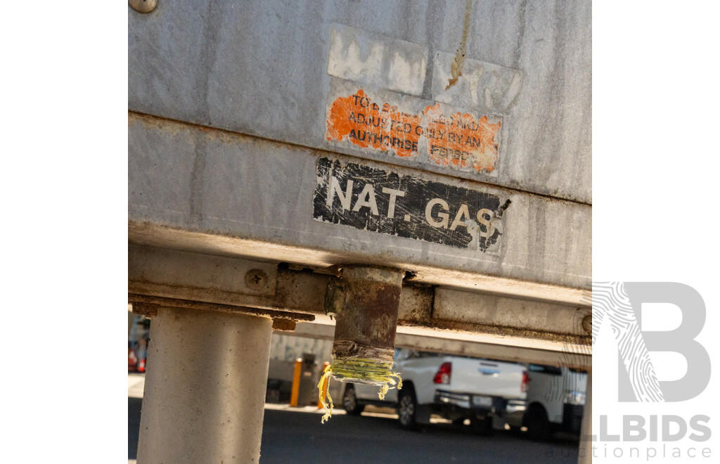 Moffatt 6 Burner Commerical Stainless Steel Cooktop on Bench