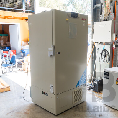 Sanyo VIP Series Ultra Low Freezer MDF-U74V