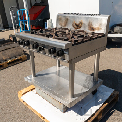 Moffatt 6 Burner Commerical Stainless Steel Cooktop on Bench