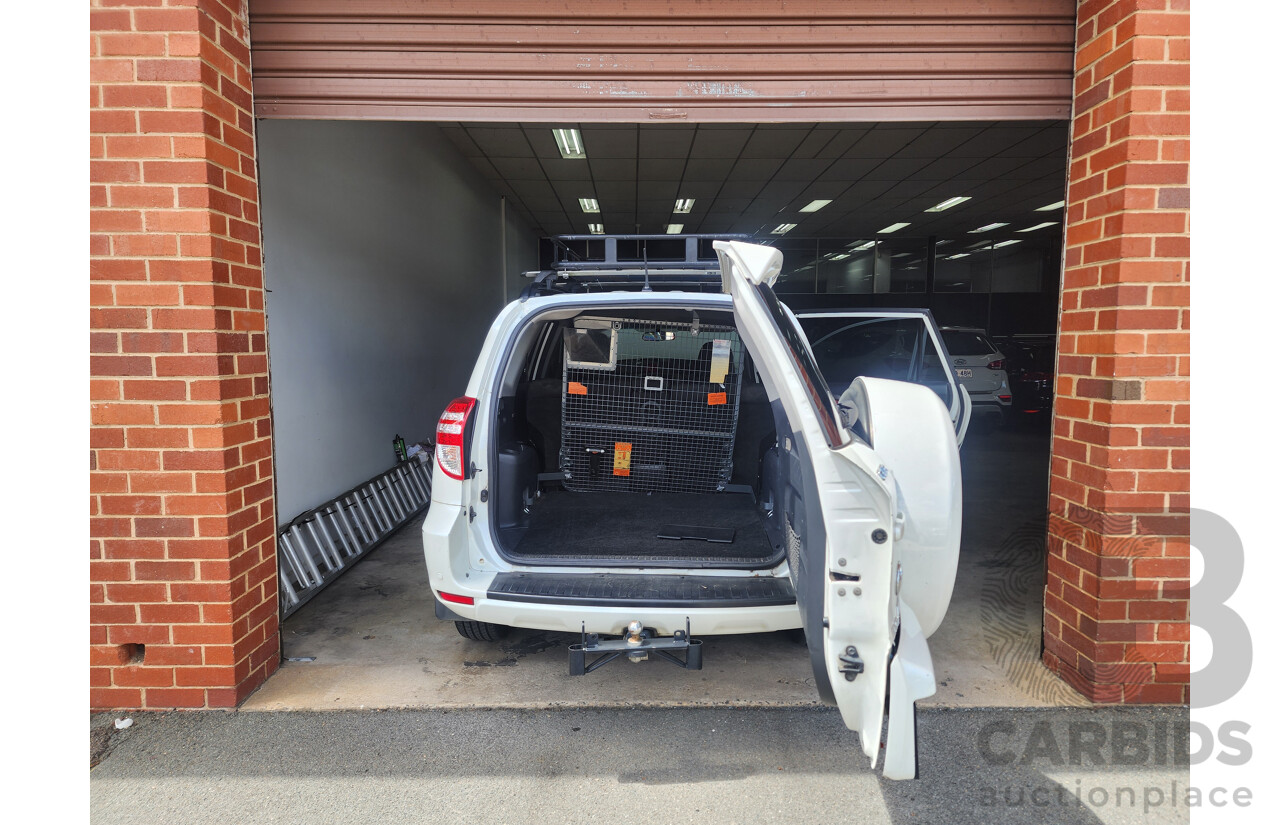 11/2011 Toyota Rav4 Cruiser (4x4) ACA33R 08 UPGRADE 4d Wagon White 2.4L