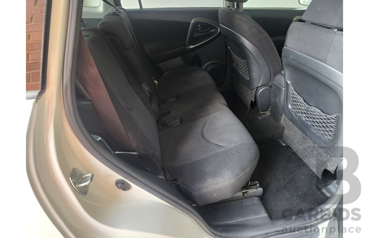 11/2011 Toyota Rav4 Cruiser (4x4) ACA33R 08 UPGRADE 4d Wagon White 2.4L