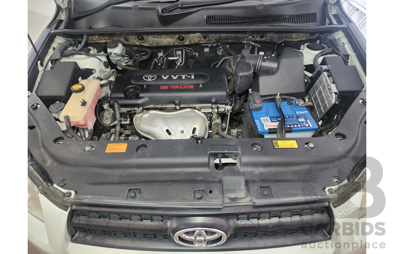 11/2011 Toyota Rav4 Cruiser (4x4) ACA33R 08 UPGRADE 4d Wagon White 2.4L