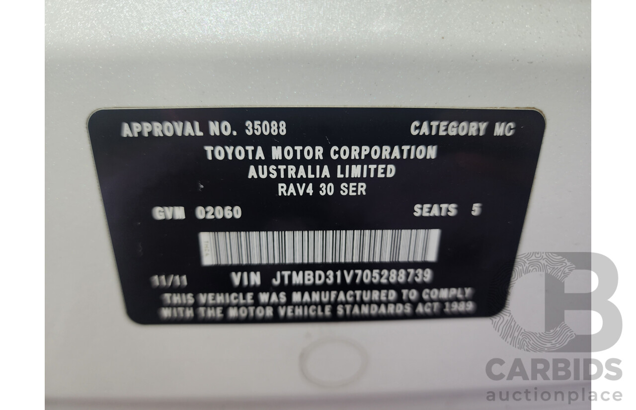 11/2011 Toyota Rav4 Cruiser (4x4) ACA33R 08 UPGRADE 4d Wagon White 2.4L