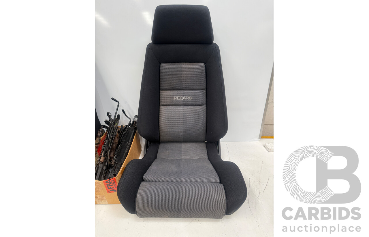 Recaro Set of 2 Racing Recliner Seats & Bolt Rails