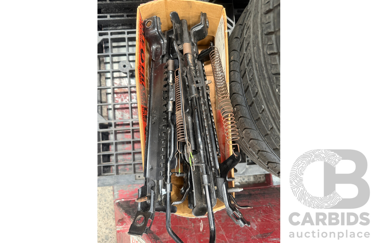 Recaro Set of 2 Racing Recliner Seats & Bolt Rails