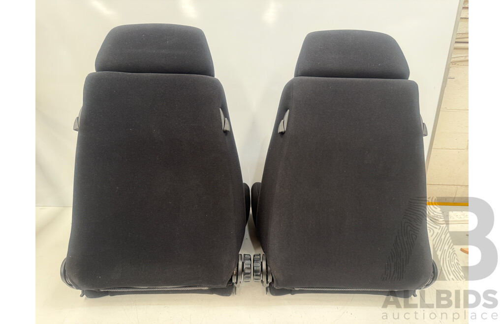 Recaro Set of 2 Racing Recliner Seats & Bolt Rails