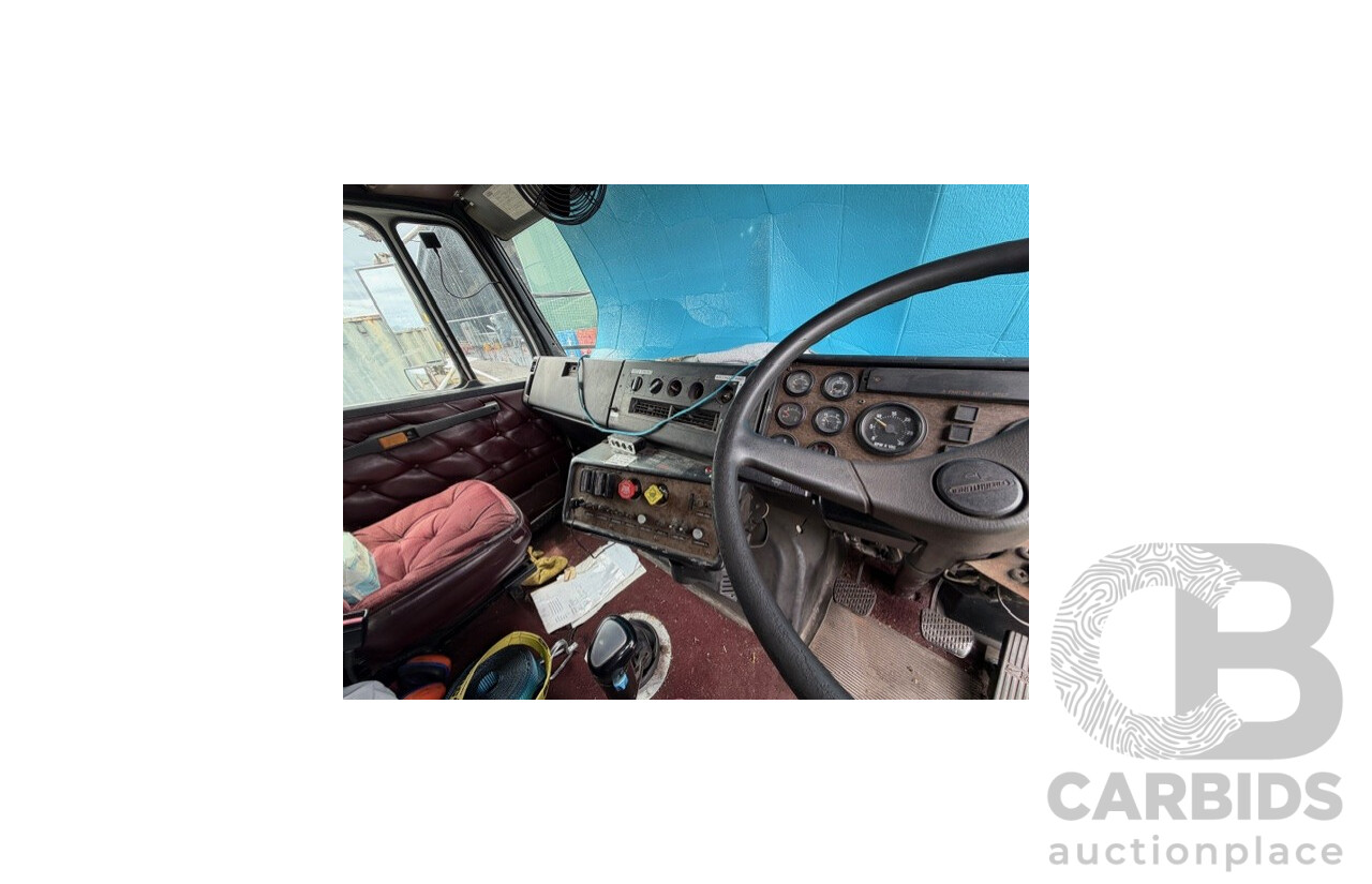 1998 Freightliner FL112 12.7L Detroit Diesel 6x4 Prime Mover