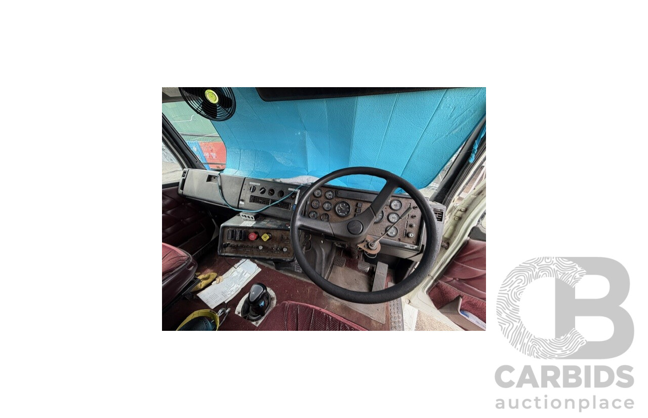 1998 Freightliner FL112 12.7L Detroit Diesel 6x4 Prime Mover