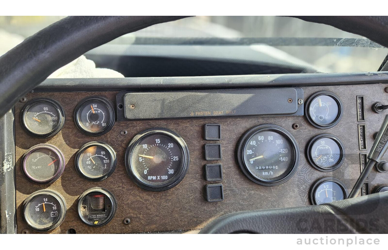 1998 Freightliner FL112 12.7L Detroit Diesel 6x4 Prime Mover