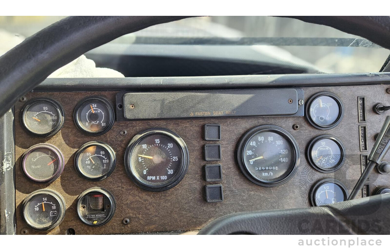 1998 Freightliner FL112 12.7L Detroit Diesel 6x4 Prime Mover