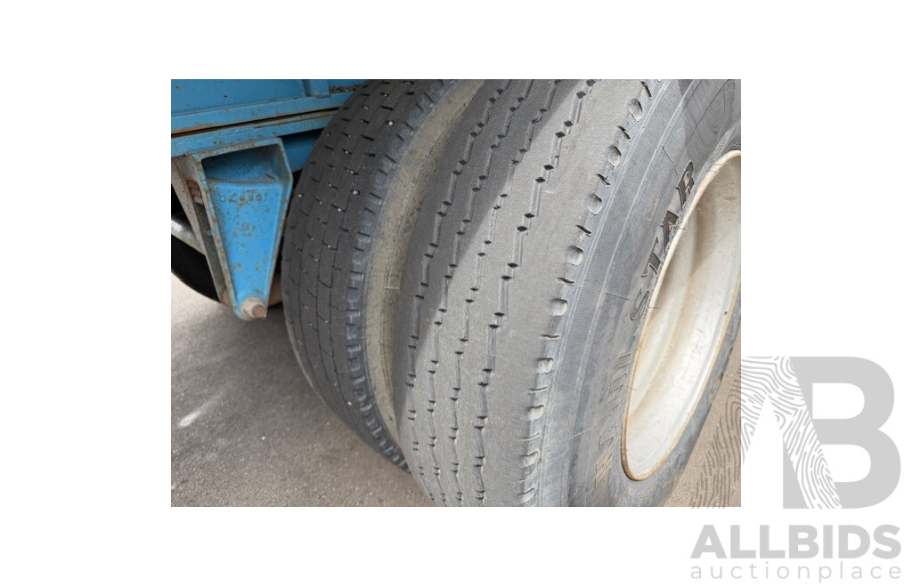 1976 Freighter Commander Triaxle Table Top 40ft Semi Trailer