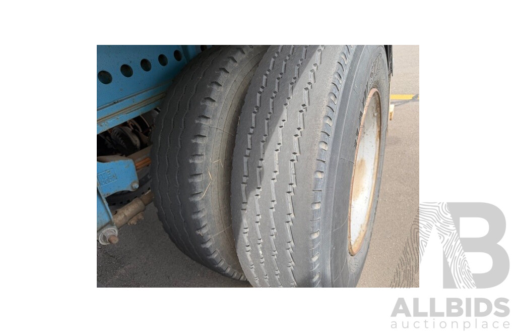 1976 Freighter Commander Triaxle Table Top 40ft Semi Trailer