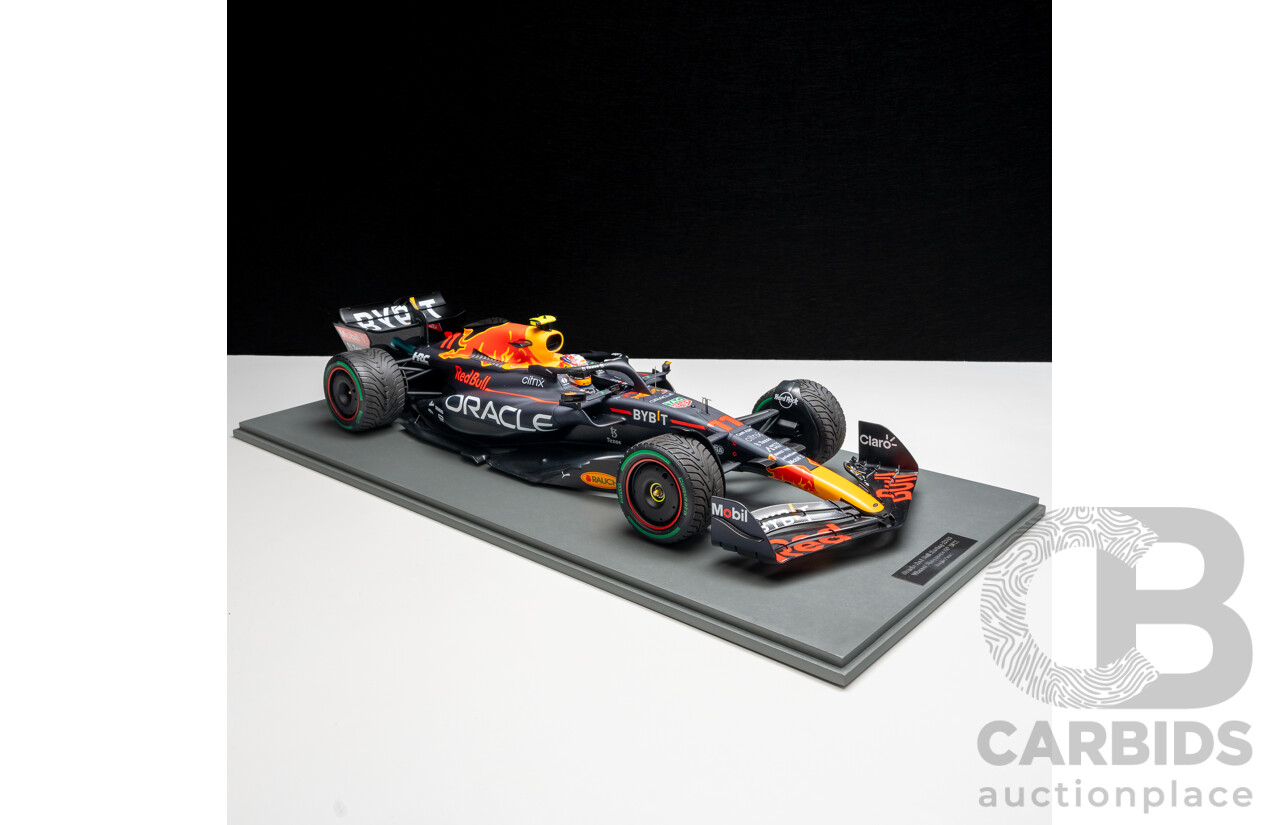 Spark Models 2022 Oracle Red Bull - Lot 1660325 | EHVA