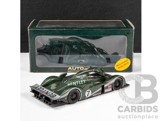 1660359 · AUTOart Motorsport 2003 Bentley Speed 8 LeMans 24hr Winner R.Capello / T.Kristensen / G.Smith #7 Green - 1:18 Scale Model Car