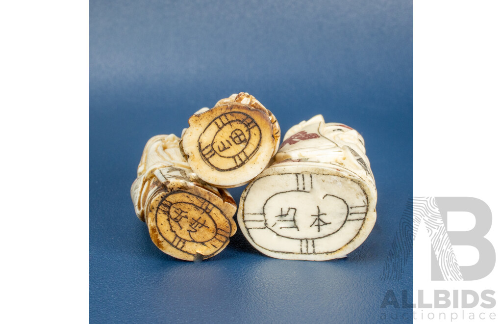 Good Set of Three Vintage Japanese Carved and Died Bone Netsuke