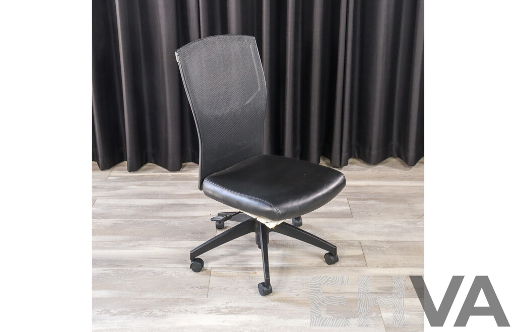Modern Office Chair with Leather Seat and Mesh Back