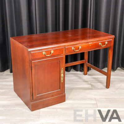 Drexel Heritage Single Pedestal Desk