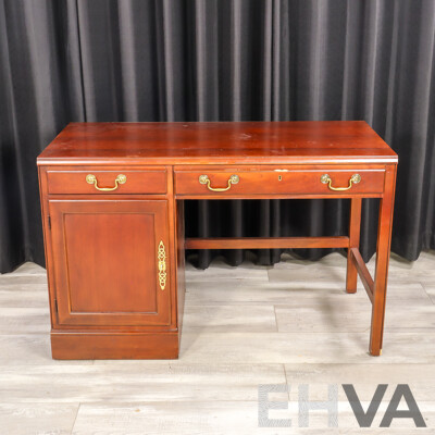 Drexel Heritage Single Pedestal Desk