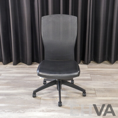 Modern Office Chair with Leather Seat and Mesh Back