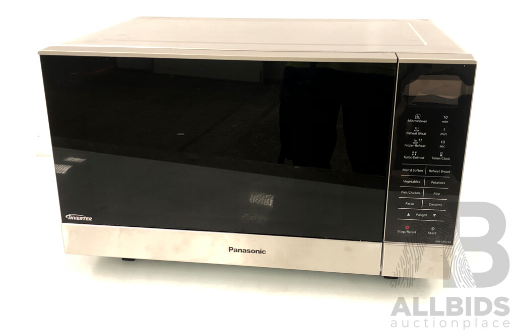 Panasonic NN-SF574S 1000W Inverter Microwave Oven