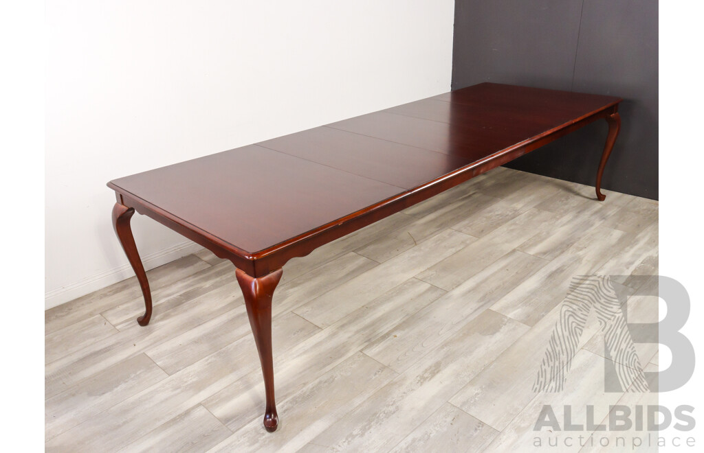 Drexel Heritage Georgian Style 11 Piece Dining Suite Inc Extension Table, Eight Chairs and Two Carvers