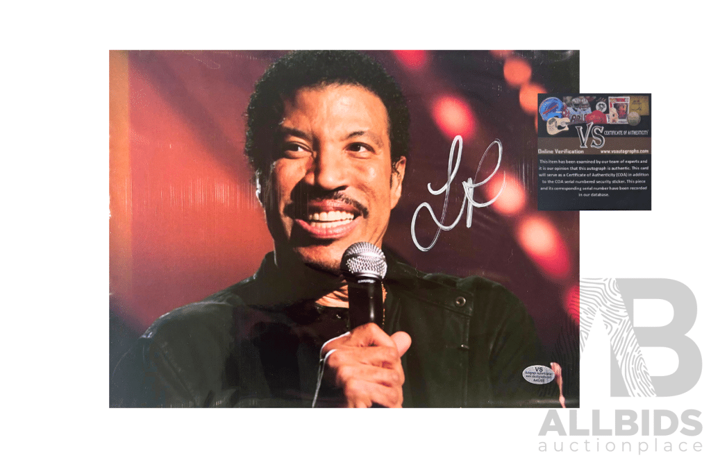 Lionel Richie Signed 8x10 Photo with COA