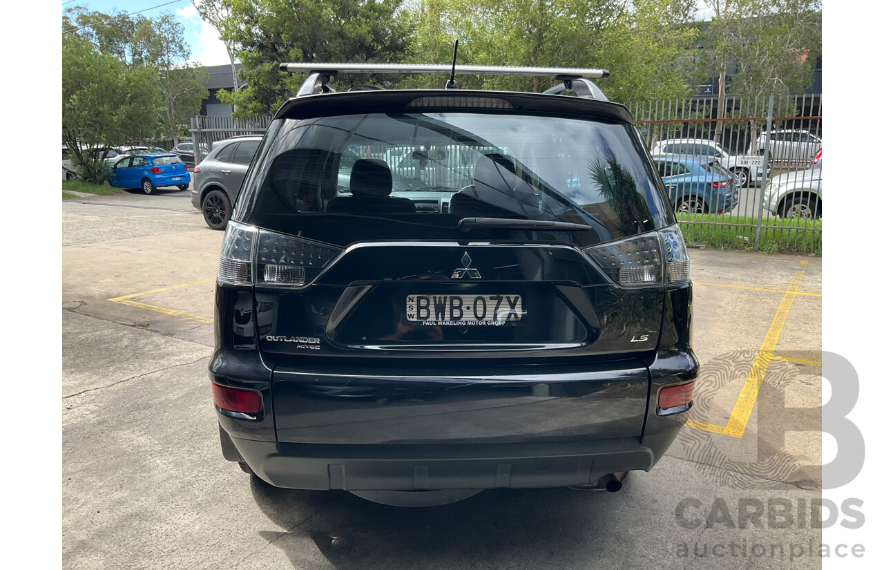 9/2010 Mitsubishi Outlander LS ZH MY11 4d Wagon Black 2.4L