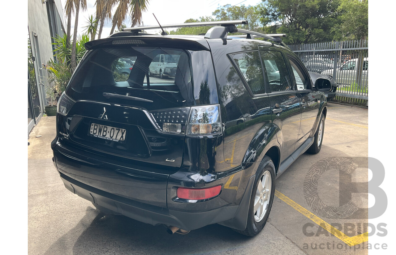9/2010 Mitsubishi Outlander LS ZH MY11 4d Wagon Black 2.4L
