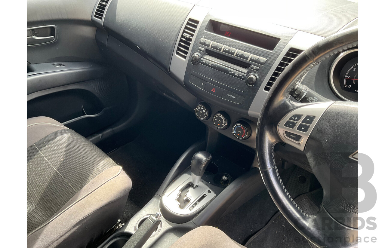 9/2010 Mitsubishi Outlander LS ZH MY11 4d Wagon Black 2.4L