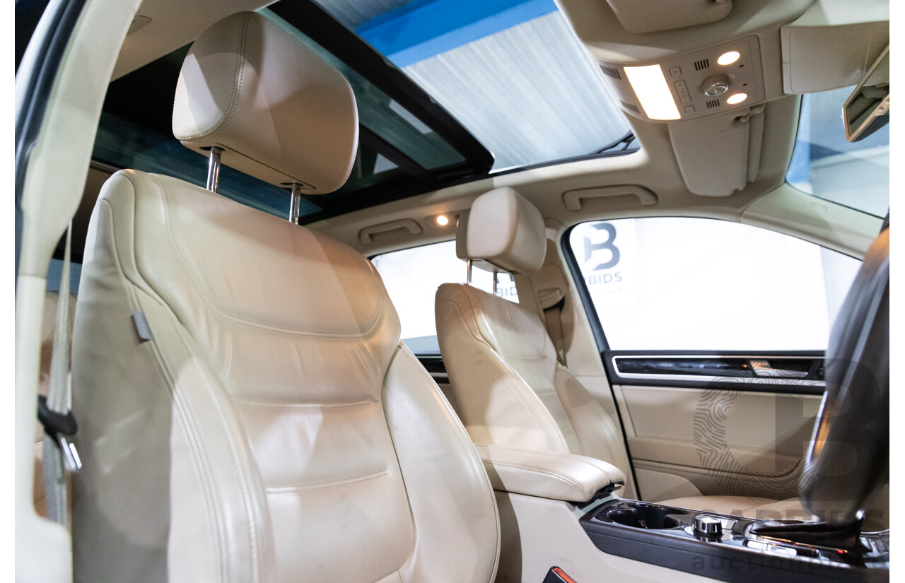 1/2012 Volkswagen Touareg V6 TDI 7P MY12 4d Wagon Deep Black Pearl Turbo Diesel V6 3.0L