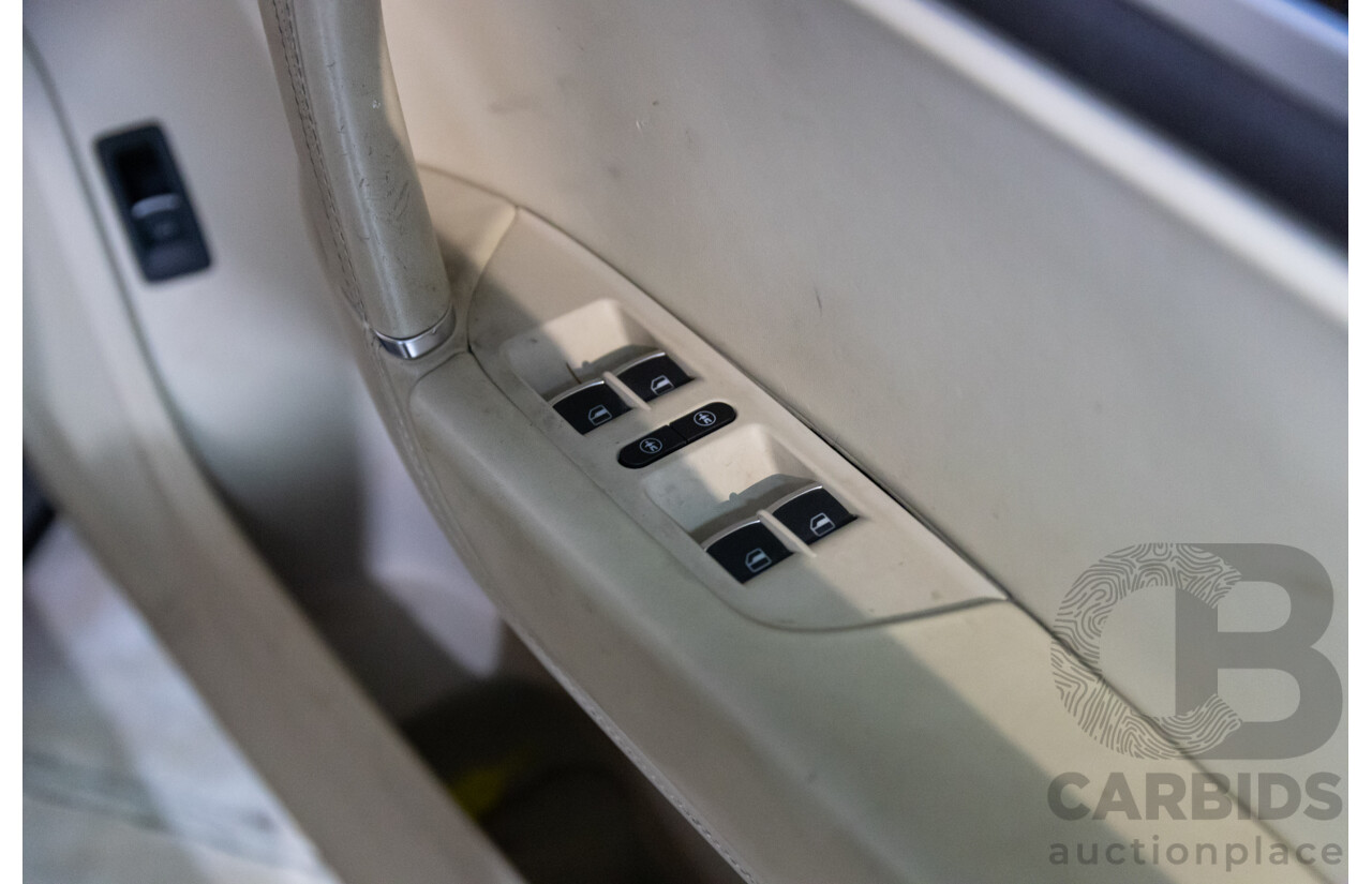 1/2012 Volkswagen Touareg V6 TDI 7P MY12 4d Wagon Deep Black Pearl Turbo Diesel V6 3.0L