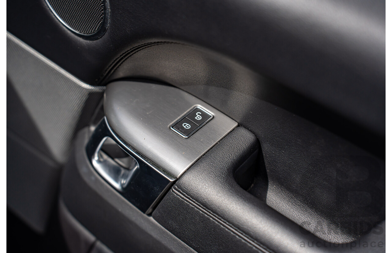 06/2018 Land Rover Range Rover Sport SDV6 SE (225kW AWD) LW MY18 4d Wagon Santorini Black Metallic Turbo Diesel V6 3.0L