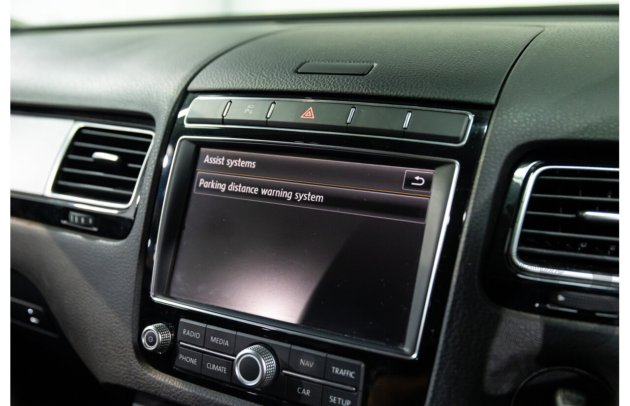 3/2015 Volkswagen Touareg 150 TDI 7P MY15 4d Wagon Tungsten Silver Metallic Turbo Diesel V6 3.0L