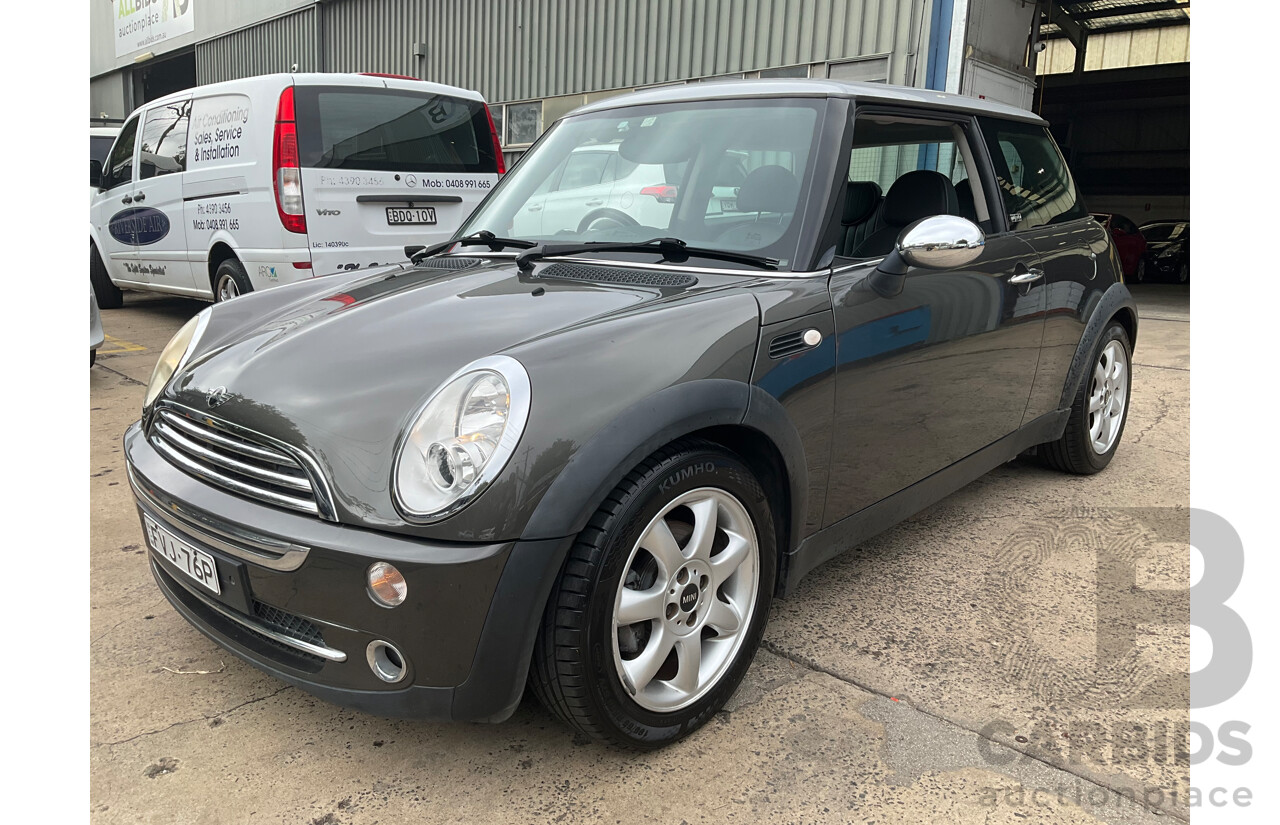 6/2006 Mini Cooper Park Lane R50 2d Hatchback Royal Grey Metallic/Silver Roof 1.6L