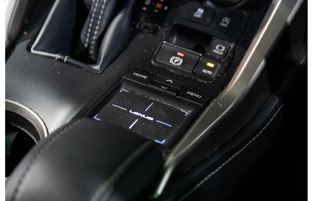 06/2017 Lexus NX200t Luxury (FWD) AGZ10R 4d Wagon Obsidian Black Turbo 2.0L