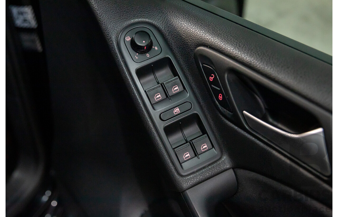 1/2012 Volkswagen Golf 118 TSI Comfortline 1K MY12 5d Hatchback Deep Black Pearl Twincharged 1.4L