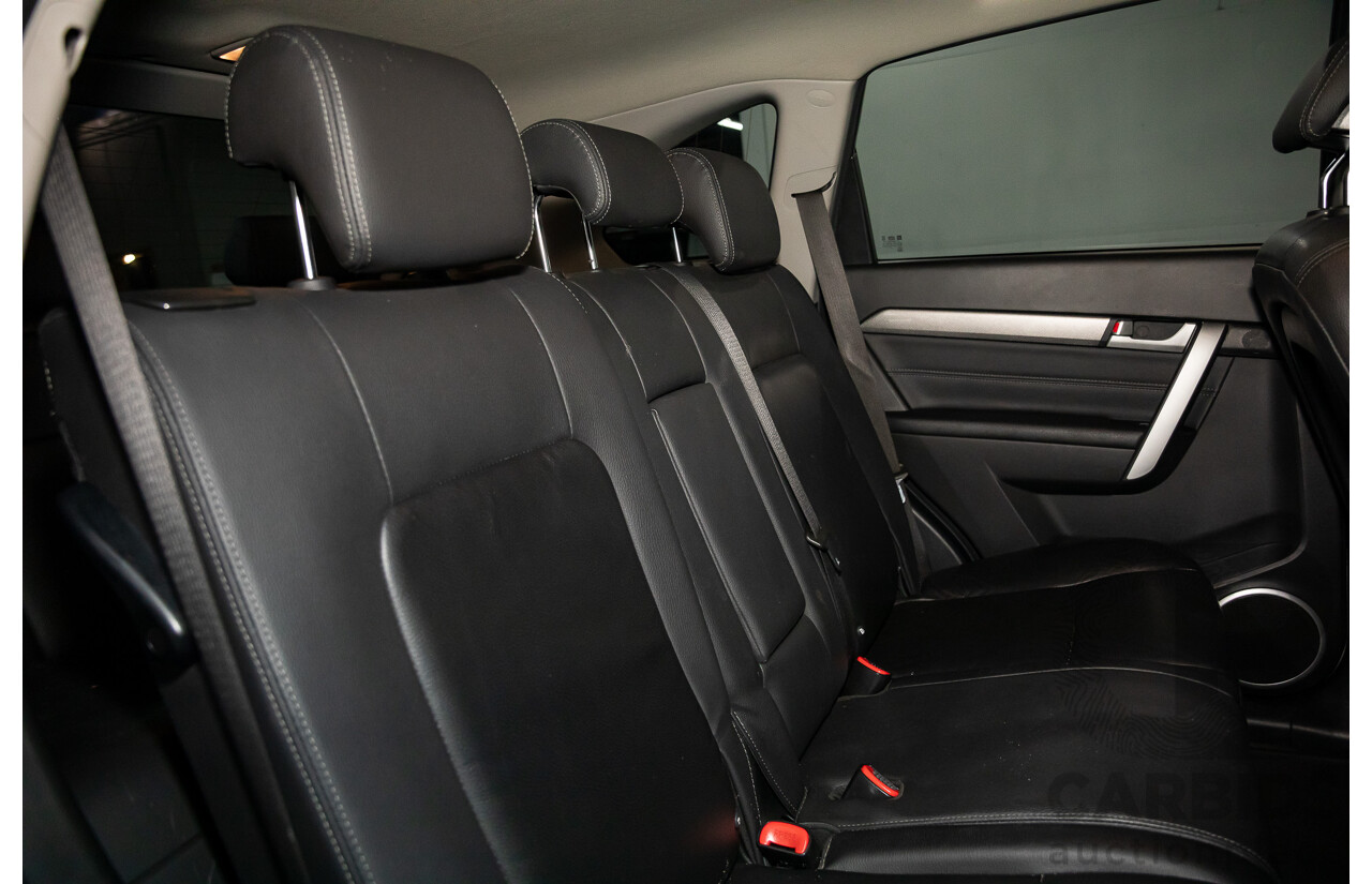 09/2017 Holden Captiva 7 LTZ (AWD) AWD CG MY18 4D Wagon Nitrate Silver Metallic Turbo Diesel 2.2L - 7 Seater