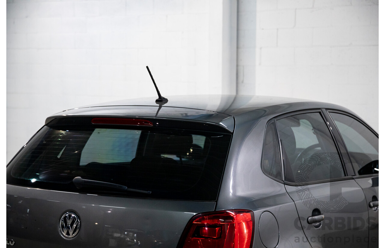 12/2015 Volkswagen Polo 81 TSI Comfortline (FWD) 6R MY16 5d Hatchback Pepper Grey Metallic Turbo 1.2L
